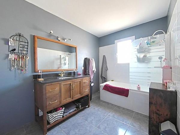 Maison Salleles D Aude 5 pièce(s) 103 m2