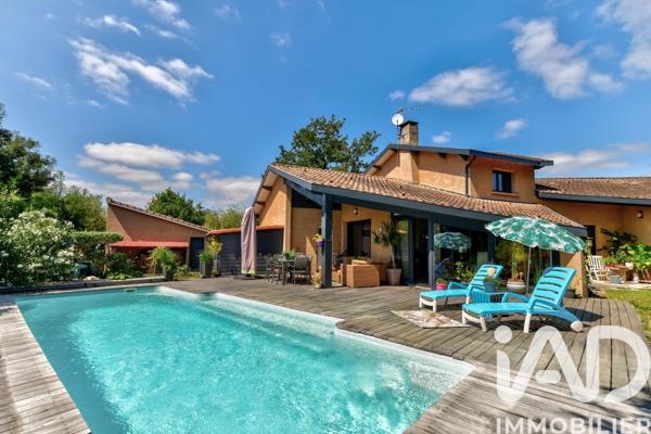 Maison à vendre 7 pièces 218 m² Tournefeuille