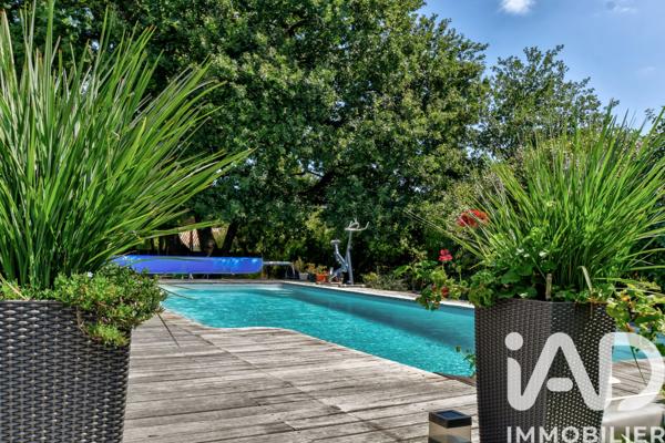 Maison à vendre 7 pièces 218 m² Tournefeuille