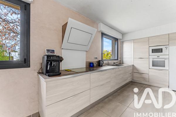 Maison à vendre 7 pièces 218 m² Tournefeuille