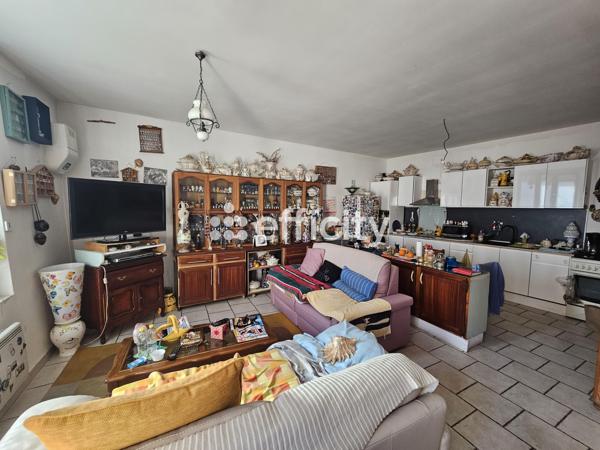 Appartement
         3 pièces
        - 71 m² 150 000 € *