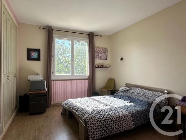 Maison à vendre  6 pièces - 150,40 m 2   COULOMMIERS  - 77