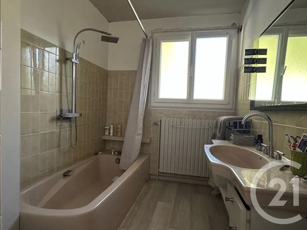 Maison à vendre  6 pièces - 150,40 m 2   COULOMMIERS  - 77