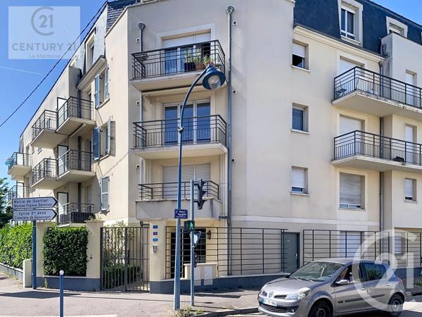 Appartement F5 à vendre  5 pièces - 108 m 2   FRENEUSE  - 78