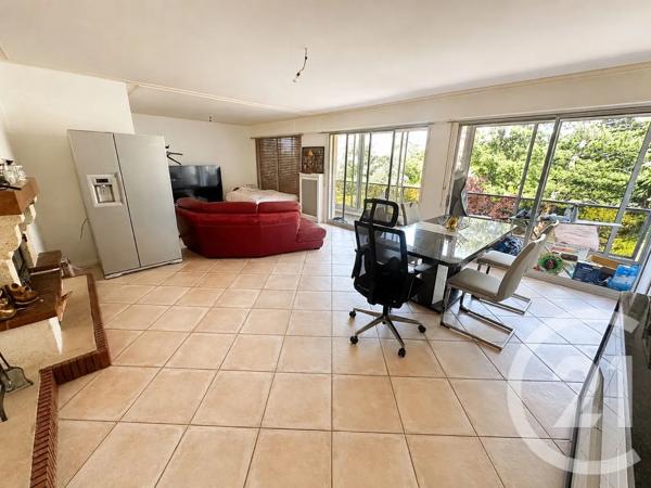 Appartement F5 à vendre  5 pièces - 108 m 2   FRENEUSE  - 78