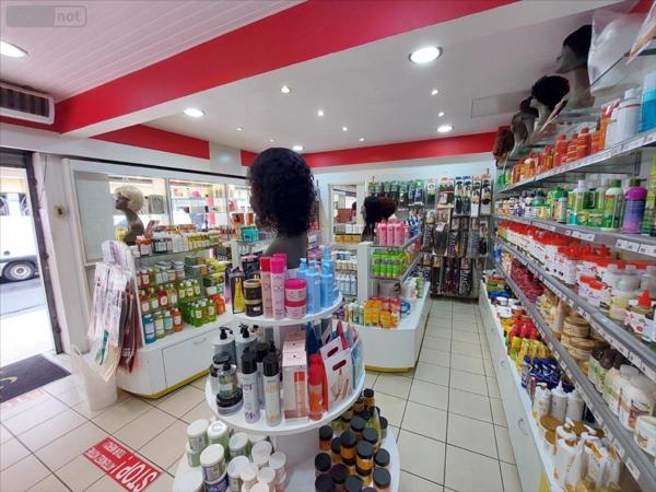 Local commercial à vendre à Fort-de-France en Martinique (97200), ref : 97201-966028