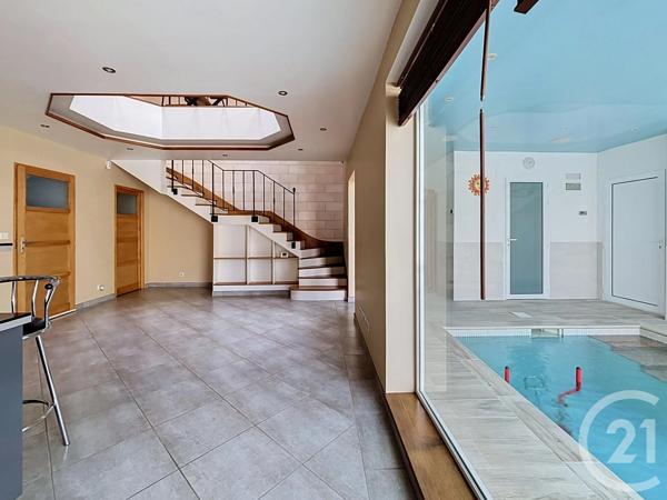 Maison à vendre  7 pièces - 300 m 2   COMBS LA VILLE  - 77