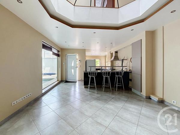 Maison à vendre  7 pièces - 300 m 2   COMBS LA VILLE  - 77