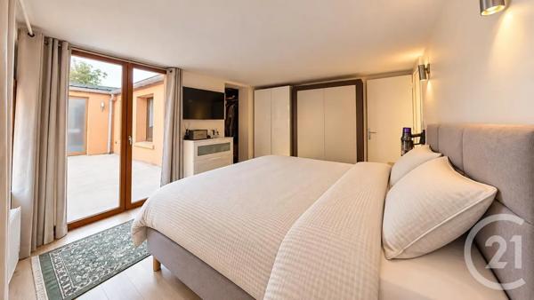 Maison à vendre  3 pièces - 124,90 m 2   AUBERVILLIERS  - 93