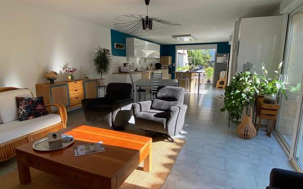 Maison à vendre    5 pièces •  Rochefort