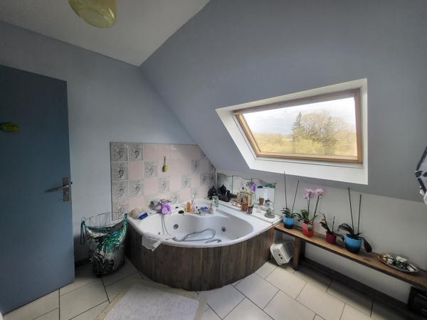 TRES BELLE MAISON FAMILIALE - 147 m²- PLOUAY ET COMMUNE ENVIRONNANTE