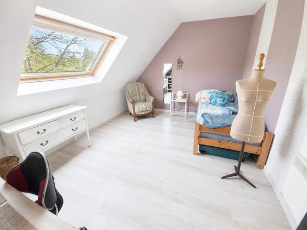 TRES BELLE MAISON FAMILIALE - 147 m²- PLOUAY ET COMMUNE ENVIRONNANTE