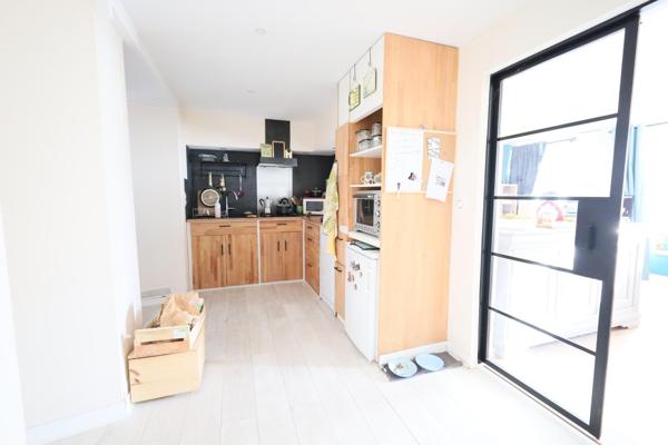 Charmante maison en pierres dans un hameau