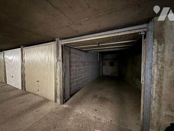 Garage, box fermé proche Tram T3 secteur Part Dieu Dauphiné