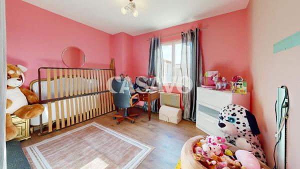 Vente Maison 10 pièces de 231m² - 84300 Taillades