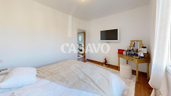 Vente Maison 10 pièces de 231m² - 84300 Taillades
