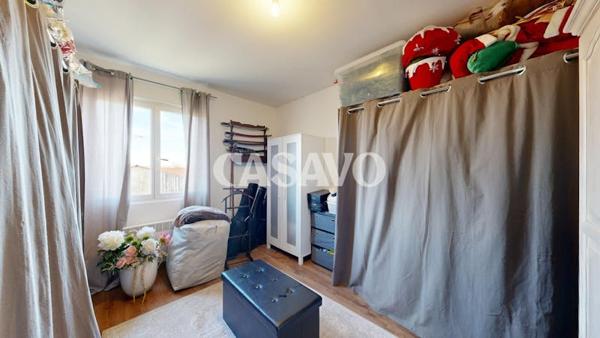 Vente Maison 10 pièces de 231m² - 84300 Taillades