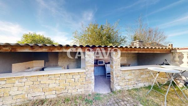Vente Maison 10 pièces de 231m² - 84300 Taillades