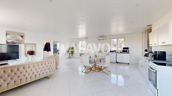 Vente Maison 10 pièces de 231m² - 84300 Taillades