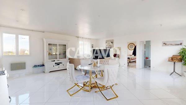 Vente Maison 10 pièces de 231m² - 84300 Taillades