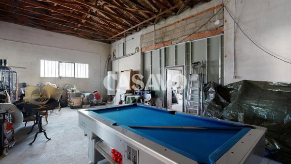 Vente Maison 10 pièces de 231m² - 84300 Taillades