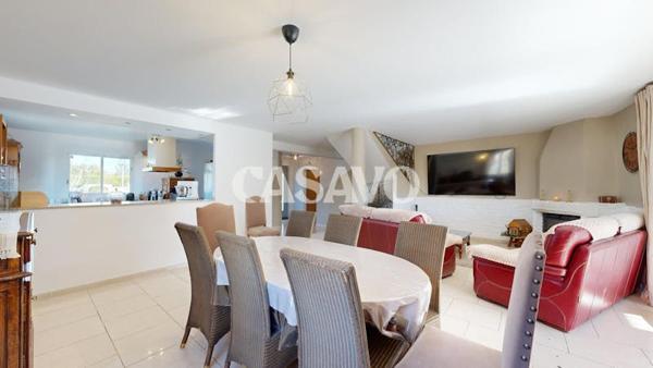 Vente Maison 10 pièces de 231m² - 84300 Taillades