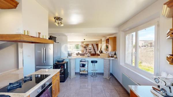 Vente Maison 10 pièces de 231m² - 84300 Taillades