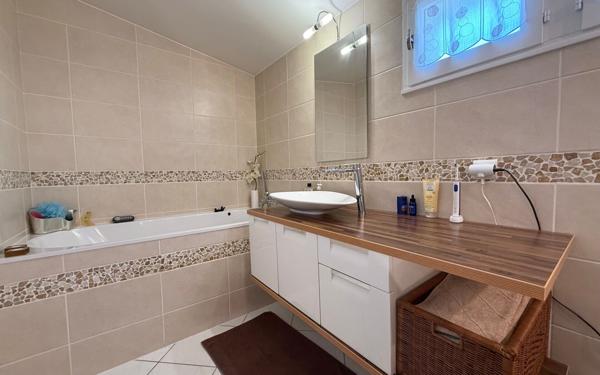 Maison à vendre    5 pièces • 88,50 m2 Saint-Germain-lès-Corbeil