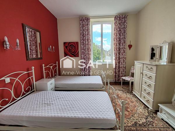 Maison bourgeoise 201 m² avec jardin et parking