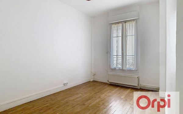 Appartement à vendre    2 pièces • 41,86 m2 Issy-les-Moulineaux