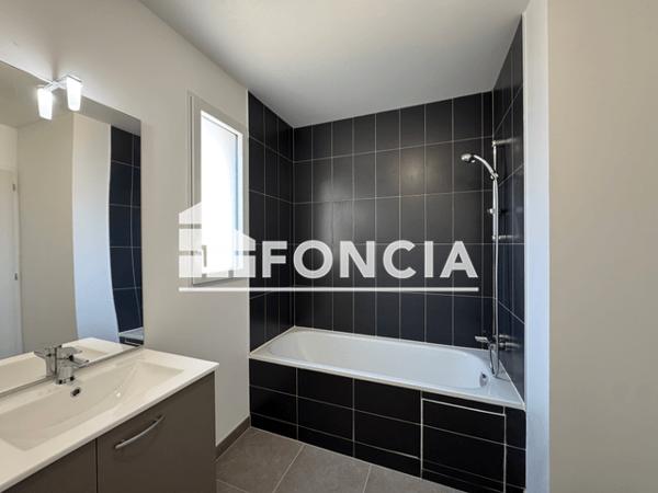 Location Maison 4 pièces 102.36 m² - 42 RUE DU 19 MARS 1962 Rennes 35000