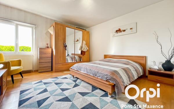 Maison à vendre    4 pièces • 218 m2 Pontpoint