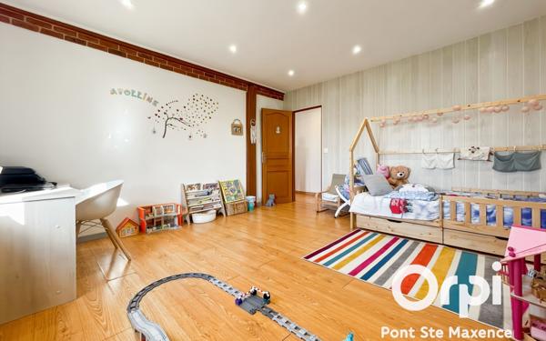 Maison à vendre    4 pièces • 218 m2 Pontpoint