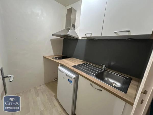 Appartement à louer 1 pièce 40.76m² Laval (53000)