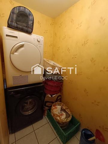 Concarneau hyper centre-ville tout à pied, port, plages, commerce, écoles.