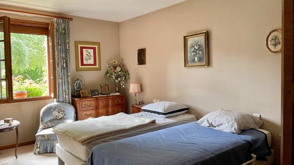 Maison
                                                                                                                                                                                                                                                                                                                        4 pièce(s)                                                                                                                                                                                                          3 chambre(s)                                                                                                                                                                                                          153  m²