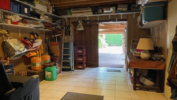 Maison
                                                                                                                                                                                                                                                                                                                        4 pièce(s)                                                                                                                                                                                                          3 chambre(s)                                                                                                                                                                                                          153  m²