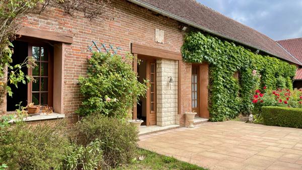 Maison
                                                                                                                                                                                                                                                                                                                        4 pièce(s)                                                                                                                                                                                                          3 chambre(s)                                                                                                                                                                                                          153  m²