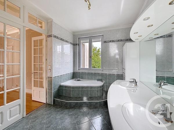 Maison à vendre  7 pièces - 273,32 m2 REMIREMONT - 88