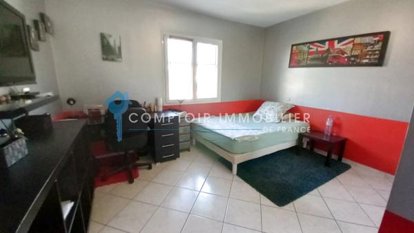 Villa
                                                                                                                                                                                                                                                                                                                        5 pièce(s)                                                                                                                                                                                                          4 chambre(s)                                                                                                                                                                                                          150  m²