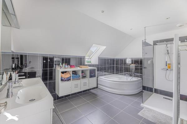 Maison à vendre |                                       Veigné |                                        5 pièces  |  163 m²