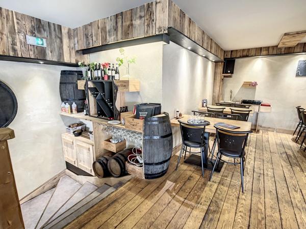 Fonds de commerce à vendre proche de LANSLEBOURG MONT CENIS (73) restaurant 100 couverts + terrasse 120 couverts