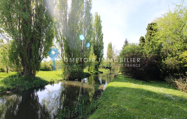 Propriete
                                                                                                                                                                                                                                                                                                                        12 pièce(s)                                                                                                                                                                                                          8 chambre(s)                                                                                                                                                                                                          355  m²