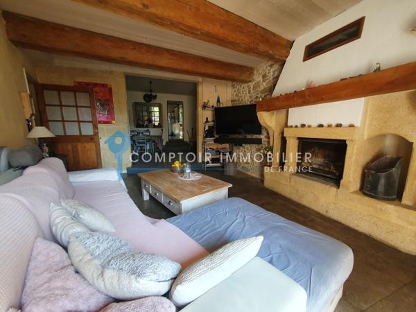 Maison
                                                                                                                                                                                                                                                                                                                        7 pièce(s)                                                                                                                                                                                                          5 chambre(s)                                                                                                                                                                                                          212  m²