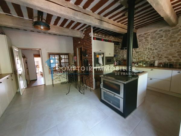 Maison
                                                                                                                                                                                                                                                                                                                        7 pièce(s)                                                                                                                                                                                                          5 chambre(s)                                                                                                                                                                                                          212  m²