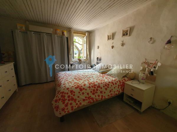Maison
                                                                                                                                                                                                                                                                                                                        7 pièce(s)                                                                                                                                                                                                          5 chambre(s)                                                                                                                                                                                                          212  m²