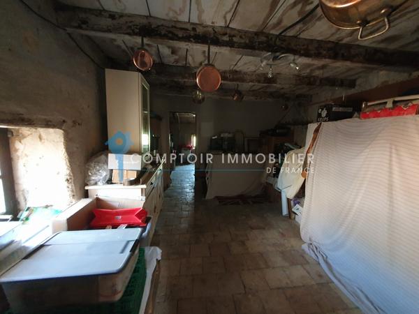 Maison
                                                                                                                                                                                                                                                                                                                        7 pièce(s)                                                                                                                                                                                                          5 chambre(s)                                                                                                                                                                                                          212  m²
