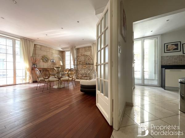 Magnifique appartement T3 rénové Bordeaux hyper centre