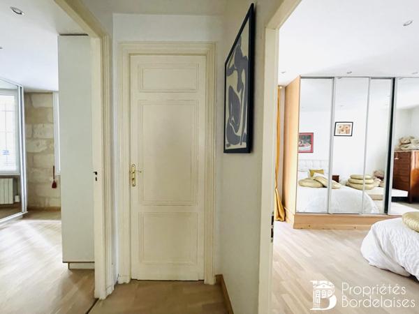 Magnifique appartement T3 rénové Bordeaux hyper centre