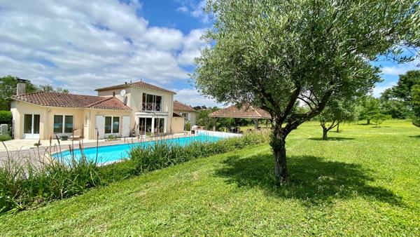 MAISON TYPE 7 - VOUNEUIL SOUS BIARD Vouneuil-sous-Biard (86580)